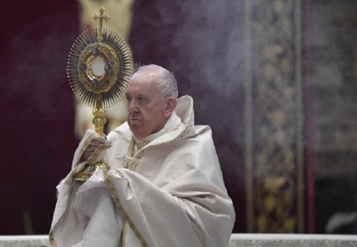El Papa Francisco en la Misa del Corpus Christi | El pan de los pobres