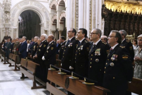 Solemne Eucaristía festividad Santos Ángeles Custodios, patronos del Cuerpo Nacional de Policía. Presidida por Mons. Demetrio Fernández, Obispo de Córdoba