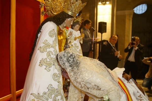 Tradicional Besamanos a la Virgen de los Desamparados, patrona de Valencia Tradicional Besamanos a la Virgen de los Desamparados, patrona de Valencia