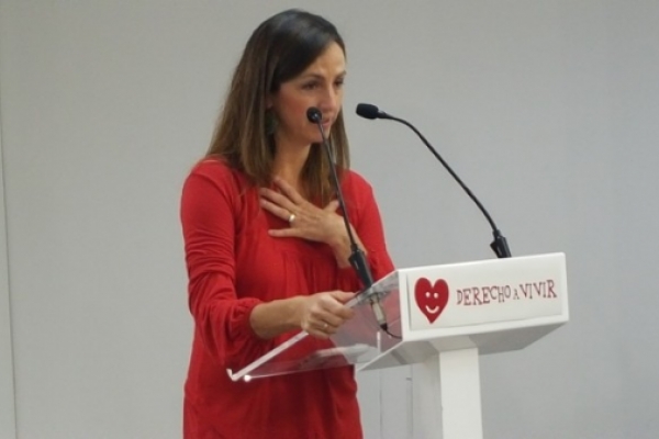 Citizengo y derecho a vivir entregan en la ONU mas de 110.000 firmas contra la agenda abortista Citizengo y derecho a vivir entregan en la ONU mas de 110.000 firmas contra la agenda abortista