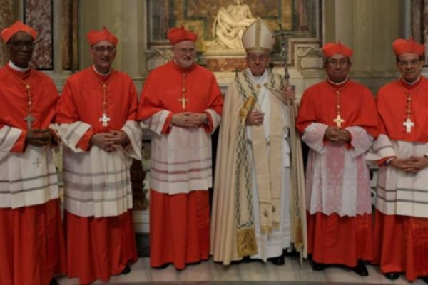 El Santo Padre creó cinco nuevos cardenales
