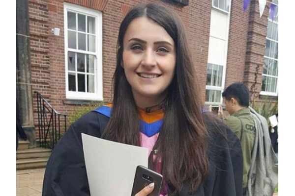 El inesperado gesto de un extraño le cambió la vida a esta joven inglesa El inesperado gesto de un extraño le cambió la vida a esta joven inglesa