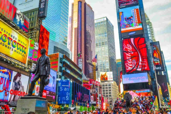 Times Square: Miles de personas contemplan en directo una ecografía en 4D