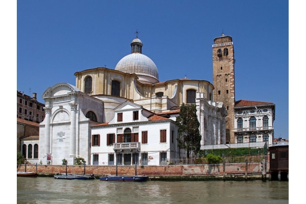 Si vas a Venecia, tienes que visitar los restos de Santa Lucía