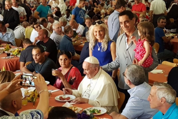 El Papa Francisco se va de cena con los pobres