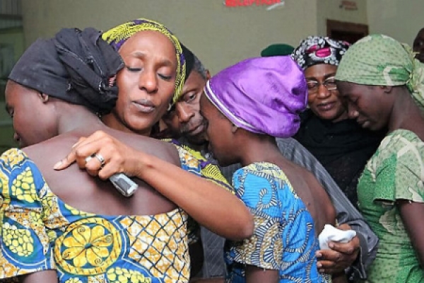La joven liberada del secuestro de Boko Haram pide orar