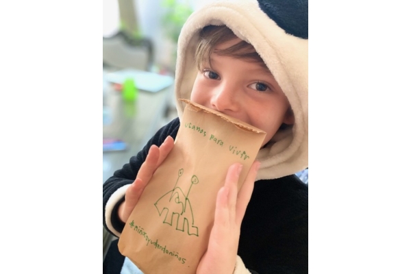 Coronavirus: El niño que ayuda y protege a otros niños en México