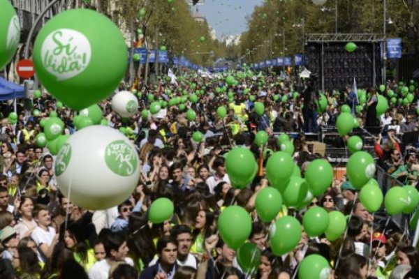 9º marcha por la vida en la capital de España Miles de personas piden en Madrid una legislación que defienda el si a la vida
