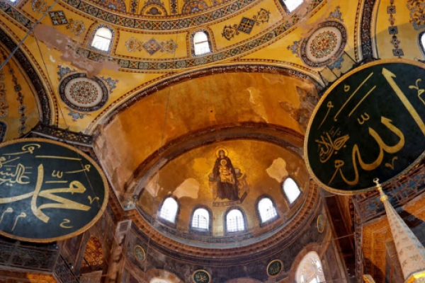 Los mosaicos cristianos de Santa Sofía serán ocultados durante el culto musulmán