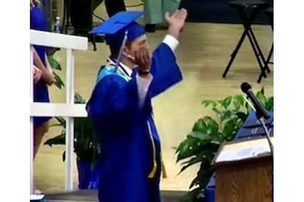 padrenuestro_graduacion.jpg padrenuestro_graduacion.jpg