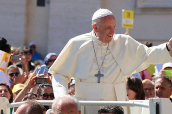 papa_francisco_verano.jpg