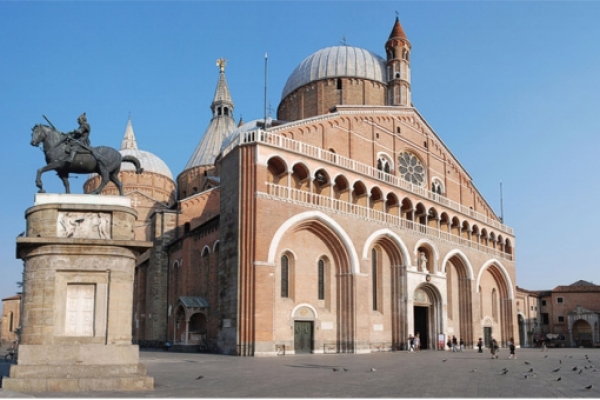 Comienza el mes de San Antonio en Padua