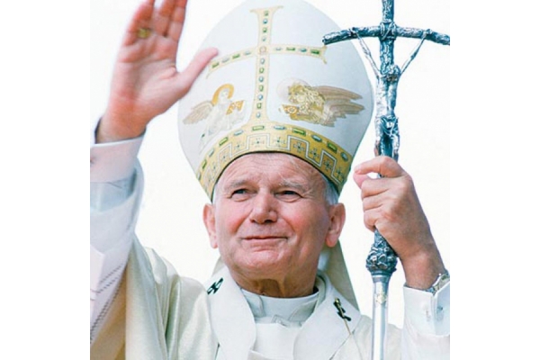 Roban reliquias de San Juan Pablo II