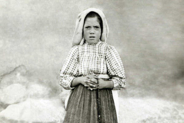Sor Lucia de Fátima Sor Lucía de Fátima recibió apariciones de la Virgen y el Niño Jesús en España