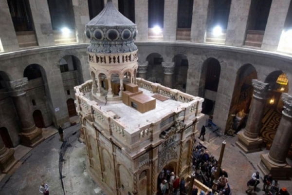 El Santo Sepulcro de Jerusalén vuelve abrir a los peregrinos