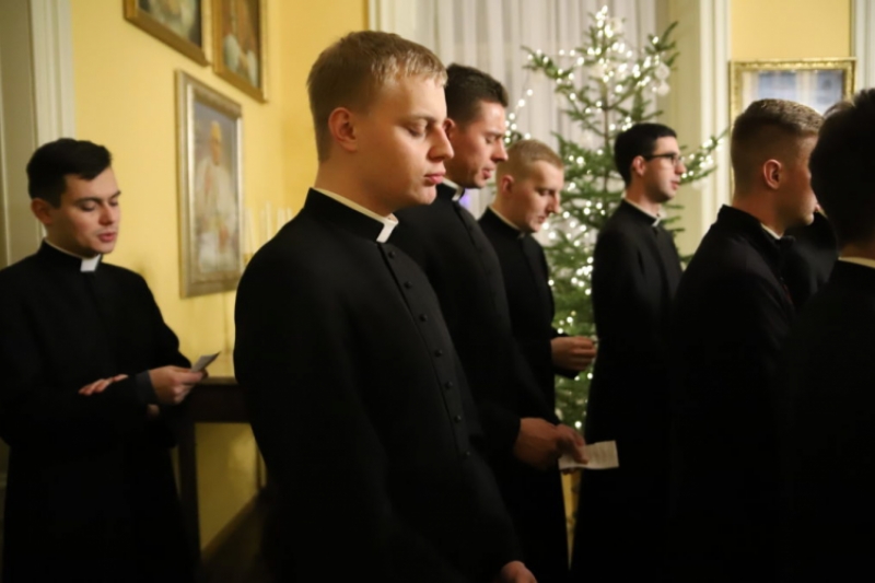 Polonia ordena ya a 1 de cada 4 nuevos Sacerdotes en Europa Polonia ordena ya a 1 de cada 4 nuevos Sacerdotes en Europa