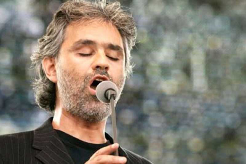 Andrea Bocelli cantara para el Papa Francisco en encuentro mundial de Familias en Dublin 