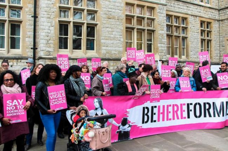 Tribunal Supremo de Inglaterra confirma prohibición de vigilias de oración fuera de clínicas abortistas Tribunal Supremo de Inglaterra confirma prohibición de vigilias de oración fuera de clínicas abortistas