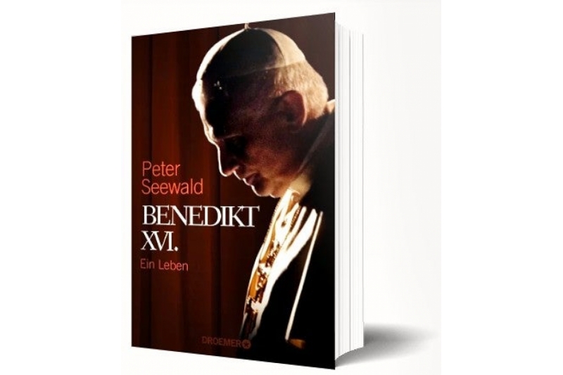 Benedicto XVI lamenta que La sociedad moderna está formulando un "credo anticristiano" 