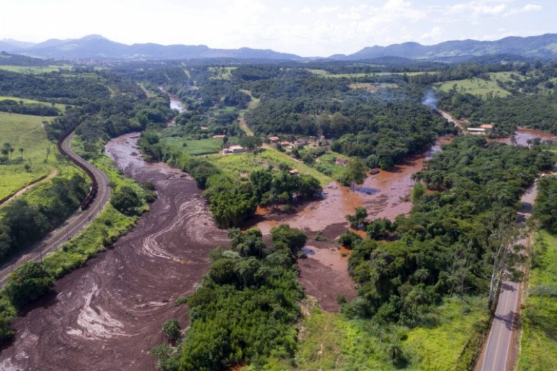 Hallan intacta una imagen de la Virgen tras las inundaciones de Brasil