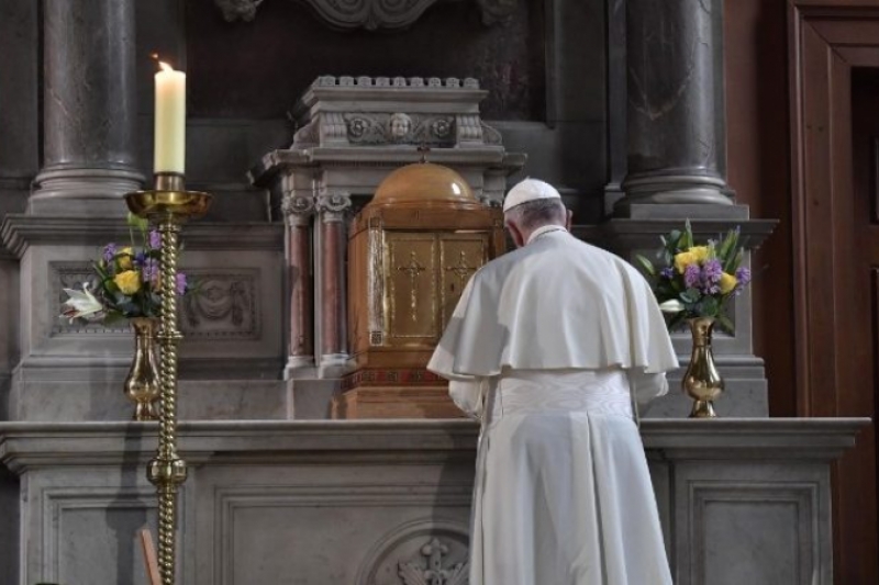 Papa Francisco-El pan de los Pobres El Papa Francisco visita la Catedral de Dublín durante el Encuentro Mundial de las Familias