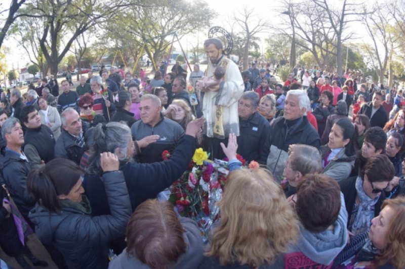 Argentina con San Cayetano, el Santo del pan y del trabajo