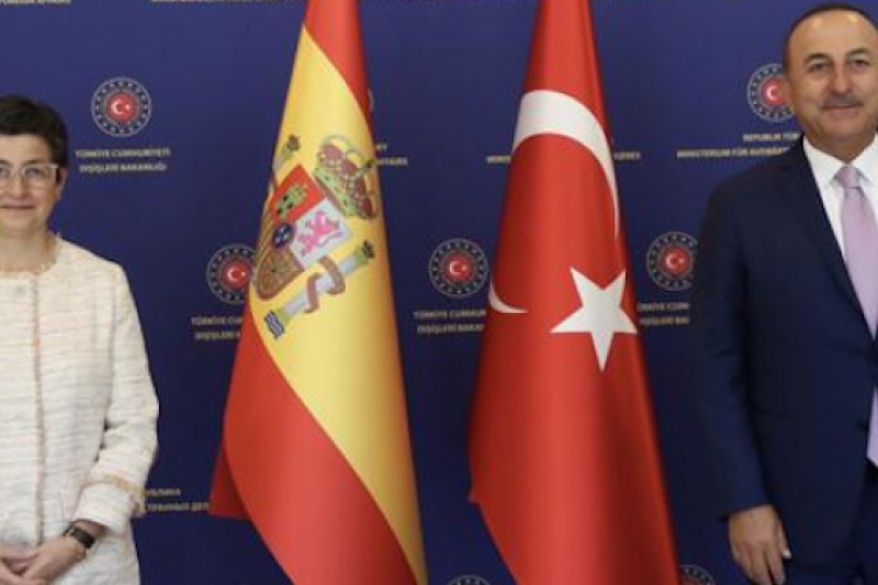El ministro de exteriores turco le aclara a su homóloga española El ministro de exteriores turco le aclara a su homóloga española