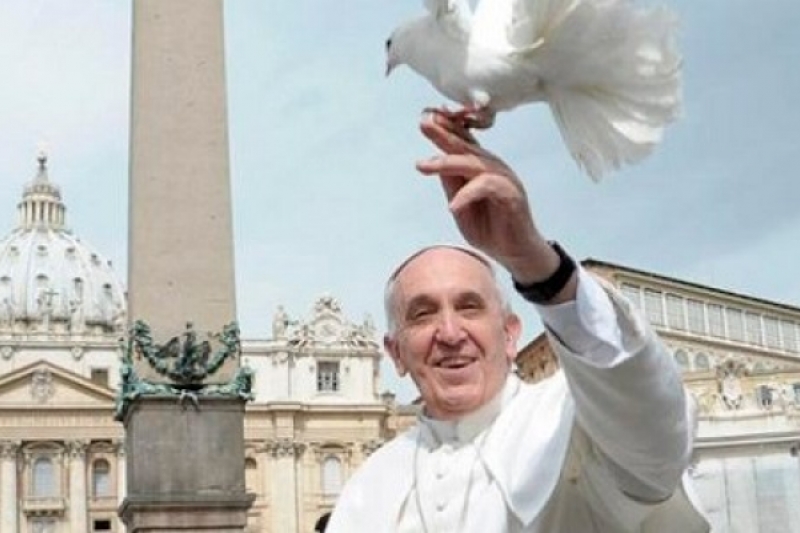 El Papa a los egípcios. Nuestro mundo tiene necesidad de agentes de paz