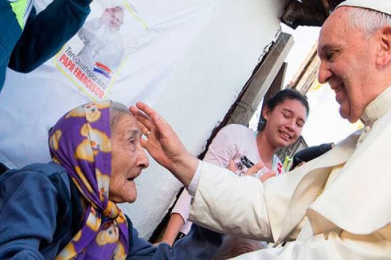 El Papa Franisco nos dice los abuelos son fundamentales para transmitir humanidad y fe
