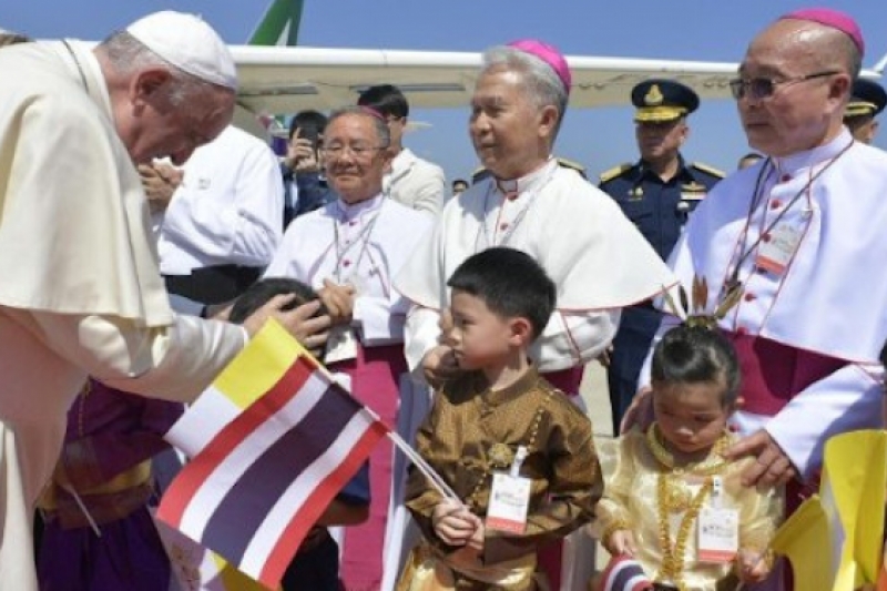 El Papa llega a Bangkok, capital de Tailandia