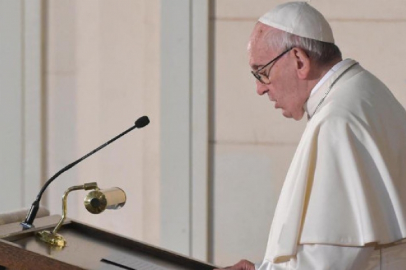 El Papa pide en Letonia unidad entre los cristianos para hacer frente a la secularización