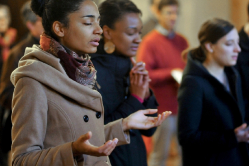 En Francia, sólo el 29% de los menores de 35 años conoce el «Ave María»