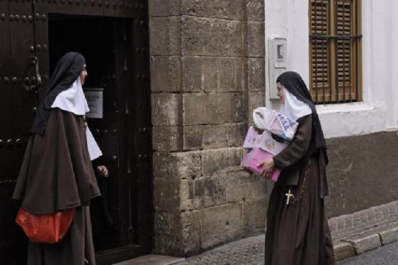 Hermanas de la Cruz en Sevilla 143 años de amor a los pobres