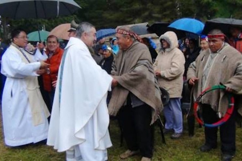 Incendiaron otra Iglesia en Chile, ceca de donde irá el Papa Francisco