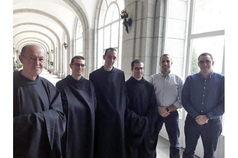 Nuevas vocaciones par la comunidad benedictina del Valle de los Caídos Nuevas vocaciones par la comunidad benedictina del Valle de los Caídos