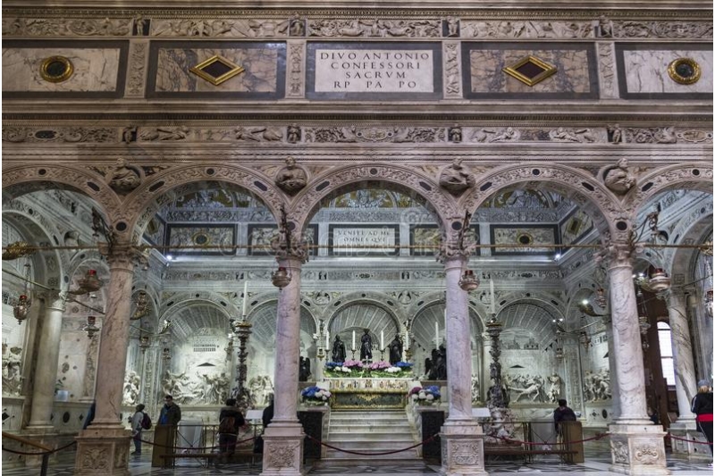 Tumba de San Antonio de Padua Reconocimientos a San Antonio de Padua