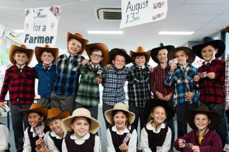 Un niño de una escuela católica de Australia recauda un millón de dólares para damnificados de sequía. 