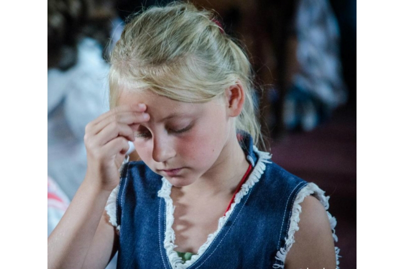 Enseñad a los niños a hacerse bien la señal de la cruz Enseñad a los niños a hacerse bien la señal de la cruz