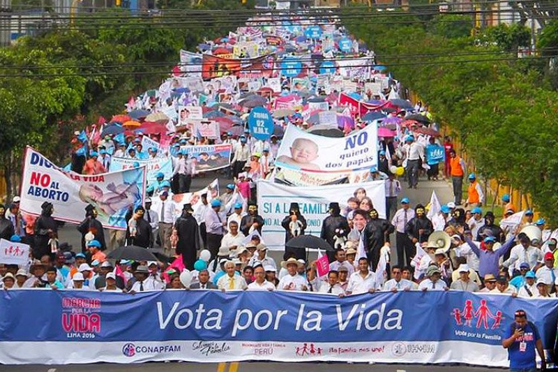Éxito de la Marcha por la Vida en Perú y Colombia Éxito de la Marcha por la Vida en Perú y Colombia