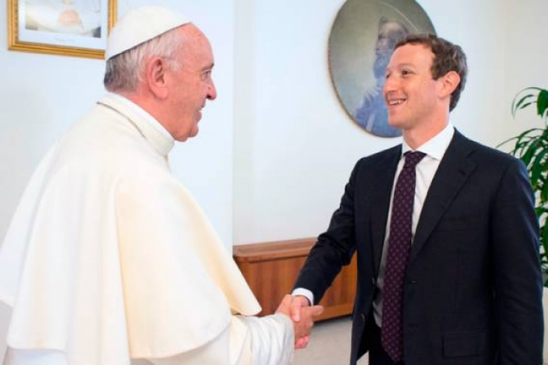 mark_zuckerberg_y_el_papa_francisco.png mark_zuckerberg_y_el_papa_francisco.png
