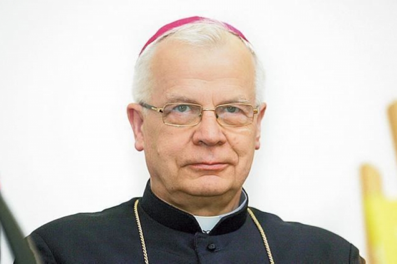 mons._jozef_michalik Polonia sufre un ataque de Satanás por su devoción a la Virgen María