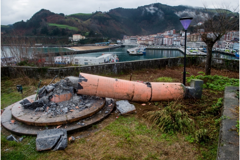Cruz de Ondarroa Abogados Cristianos denunciará ante la Fiscalía el derribo de la Cruz de Ondarroa