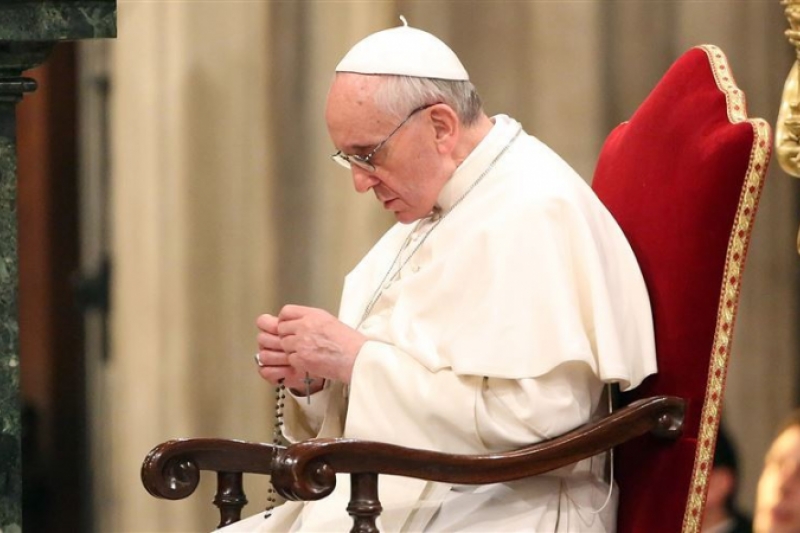 El poder del Rosario en el mes de María El poder del Rosario en el mes de María