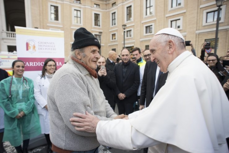 Papa Francisco visita a los pobres