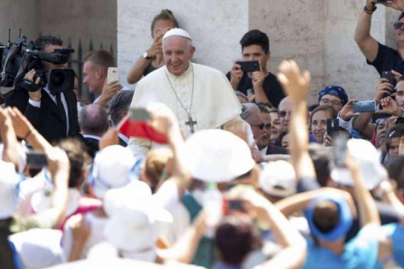 Papa Francisco recibirá a jóvenes lideres católicos de más de 100 países