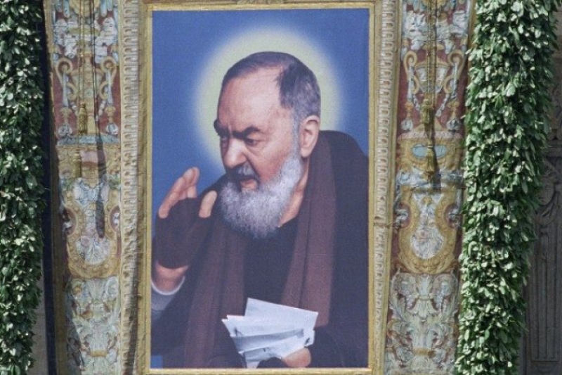 San Pio - El Pan de los Pobres El Papa Francisco visita Pietrelcina y San Giovanni Rotondo por el 50 aniversario de San Pio