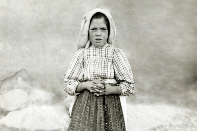 Sor Lucia de Fátima Sor Lucía de Fátima recibió apariciones de la Virgen y el Niño Jesús en España