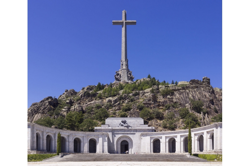 El prior de la Abadía del Valle de los Caídos, protege la inviolabilidad de la Basílica El prior de la Abadía del Valle de los Caídos, protege la inviolabilidad de la Basílica
