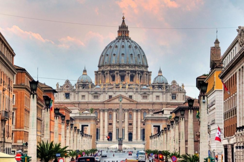 Vaticano niega intervención sobre la exhumación de Franco
