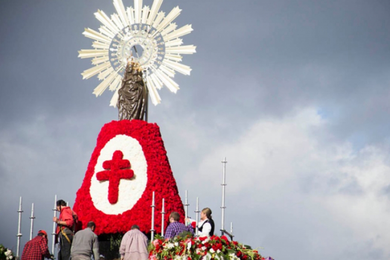 Jota masiva en desagravio a la Virgen del Pilar